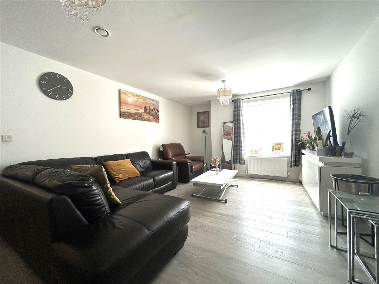 Flat Moore Road in Crawley
