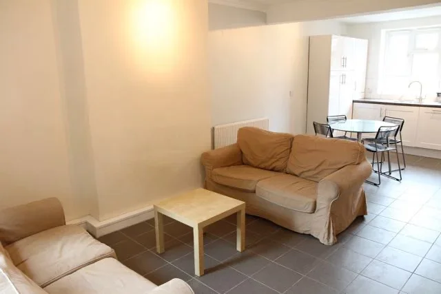 Flat Shakspeare Walk in Greater London