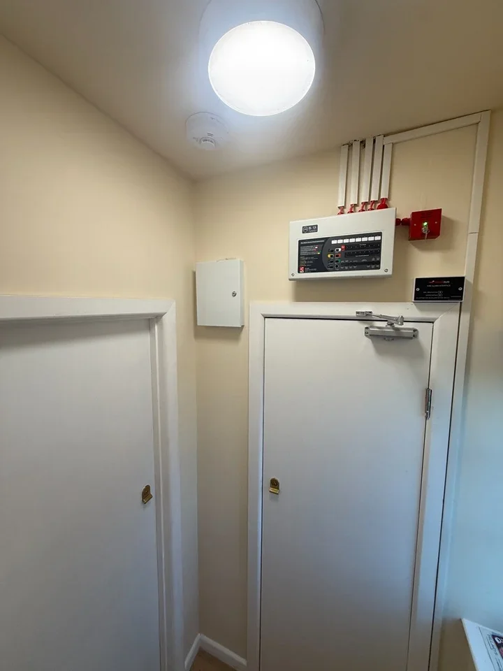 Flat Windsor Close in Greater London