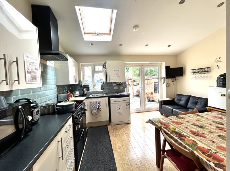 House Worcester Close in Greater London