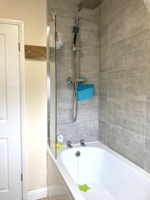 Room Worcester Close in Greater London