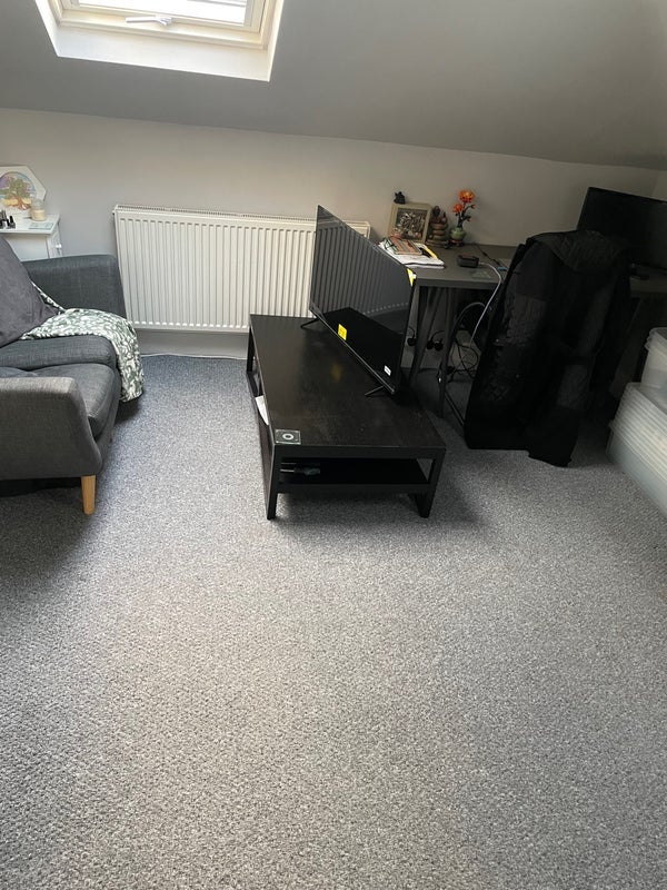 Room Grange Park Road in Greater London