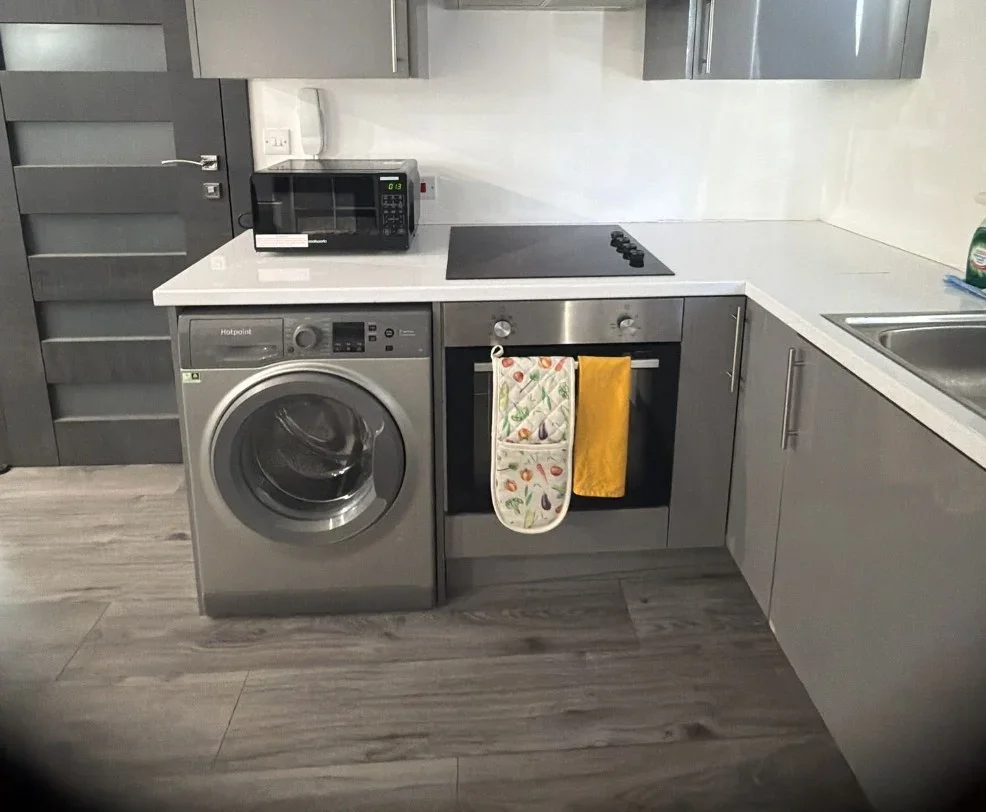 Flat Norbury Close in Greater London