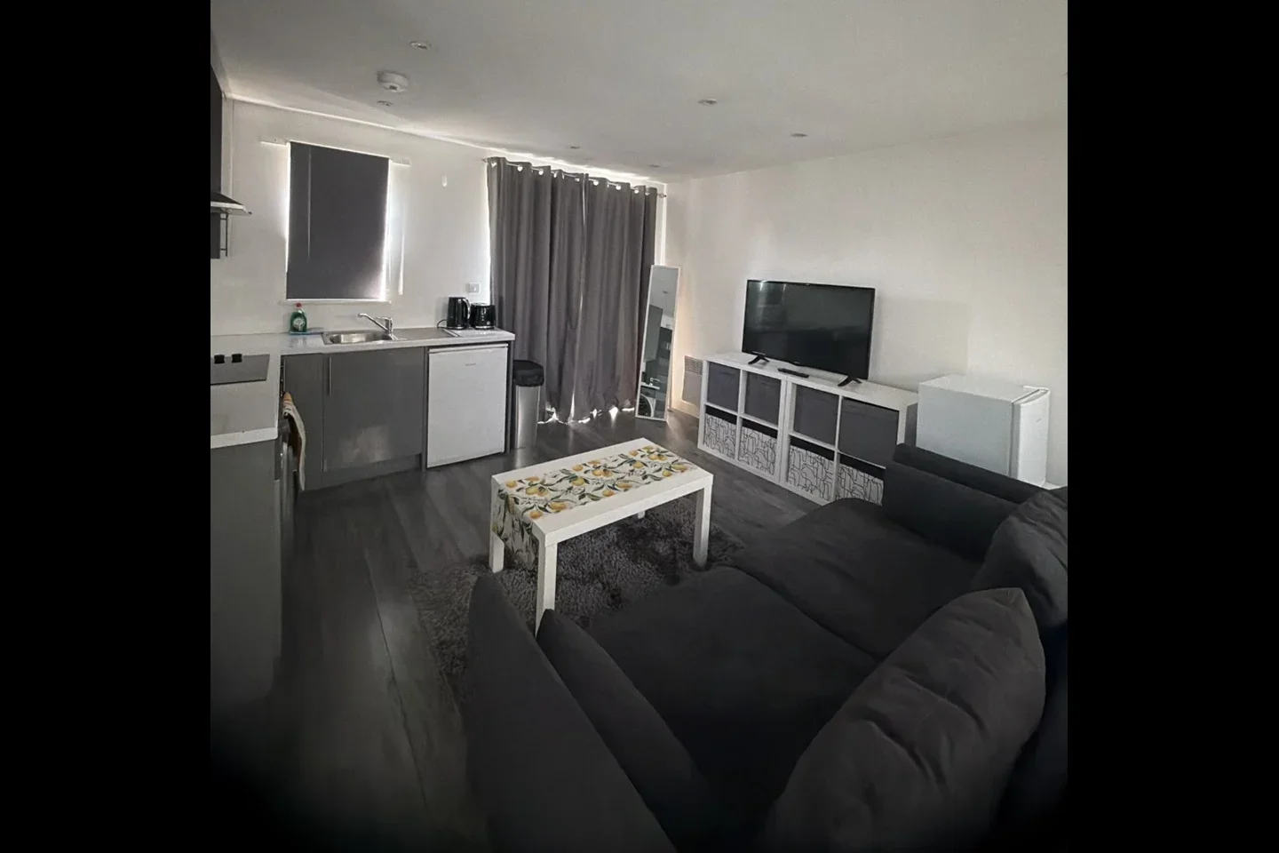 Flat Norbury Close in Greater London