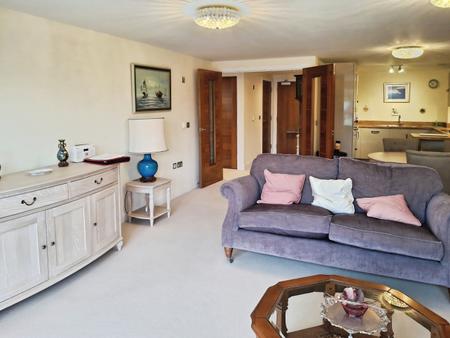 Flat Buckingham Close in East Devon