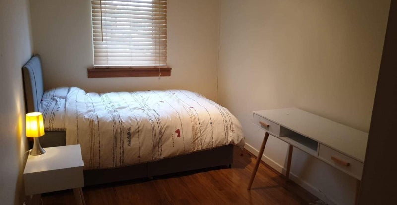 Room Main Street in Glasgow