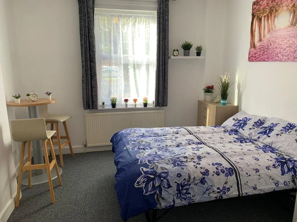 Room Colonels Walk in Greater London