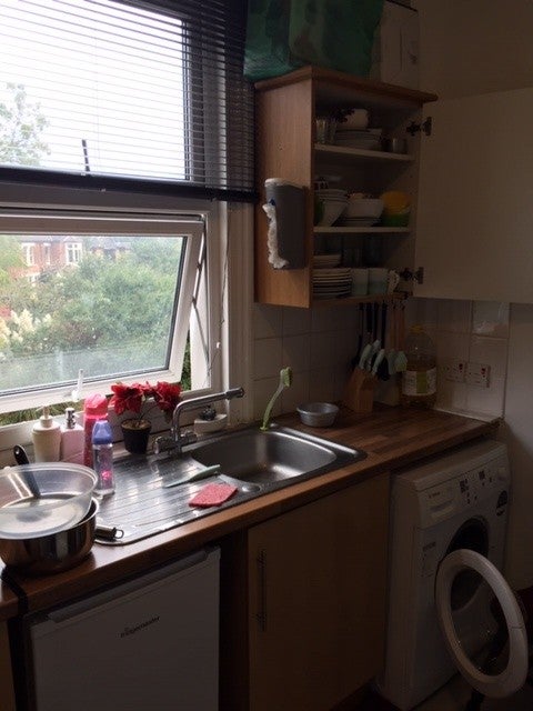 Room Colonels Walk in Greater London