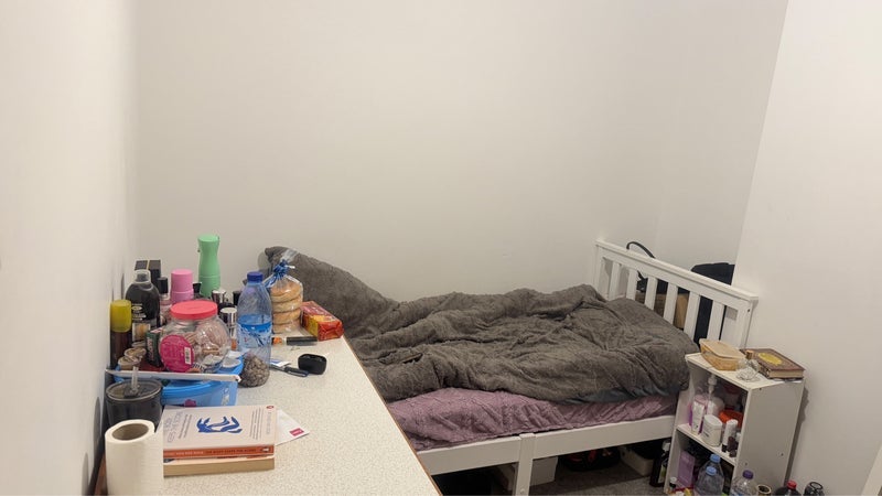 Room Somerset Road in Greater London