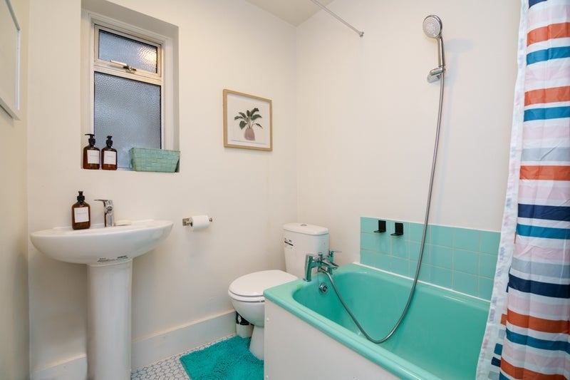 Room Agamemnon Road in Greater London