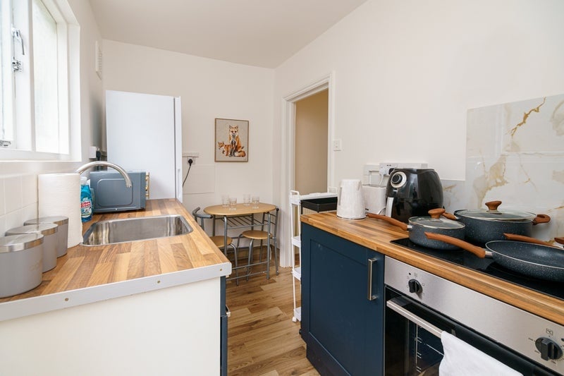 Room Agamemnon Road in Greater London