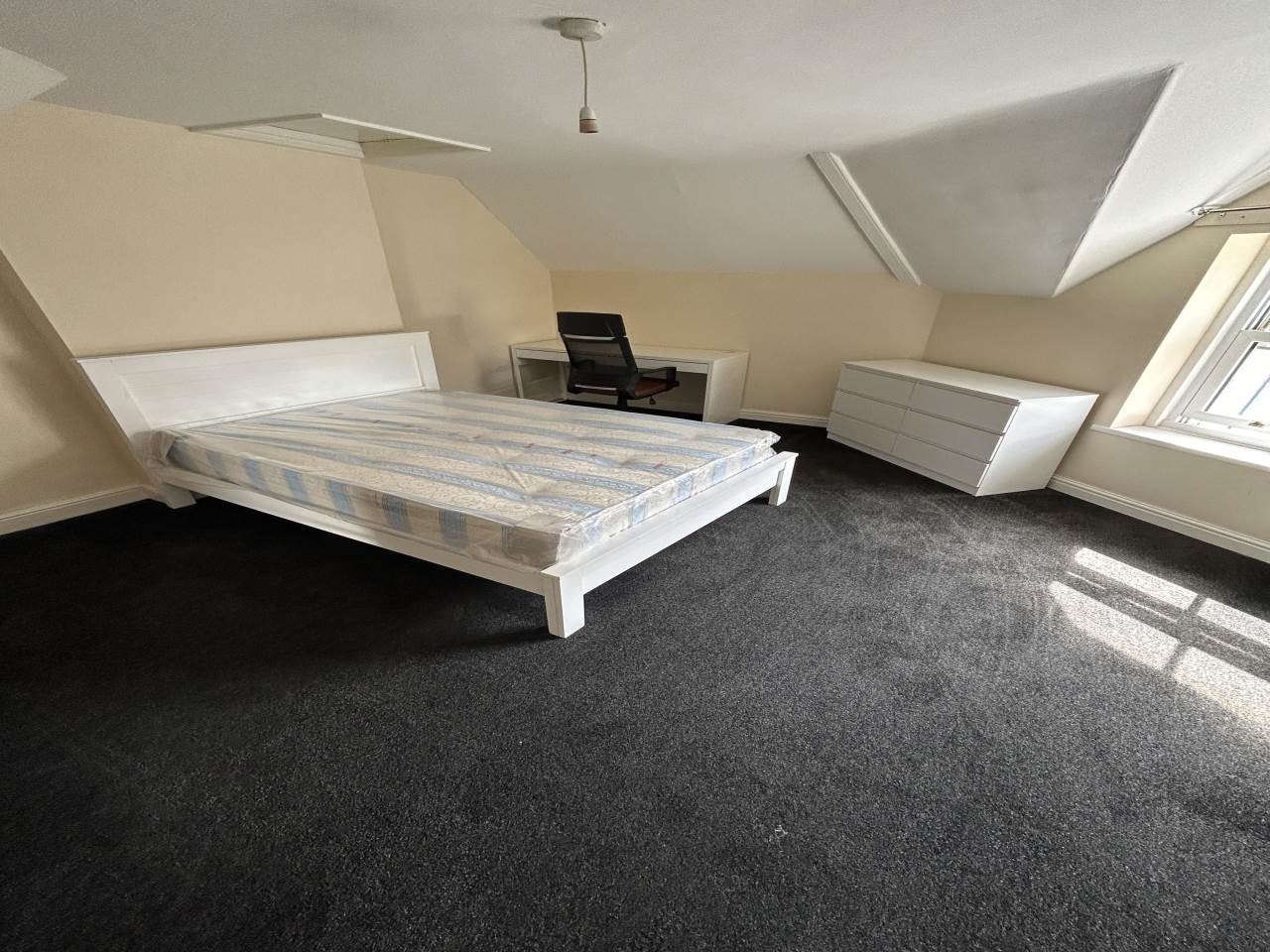 Room South Road in Aberystwyth