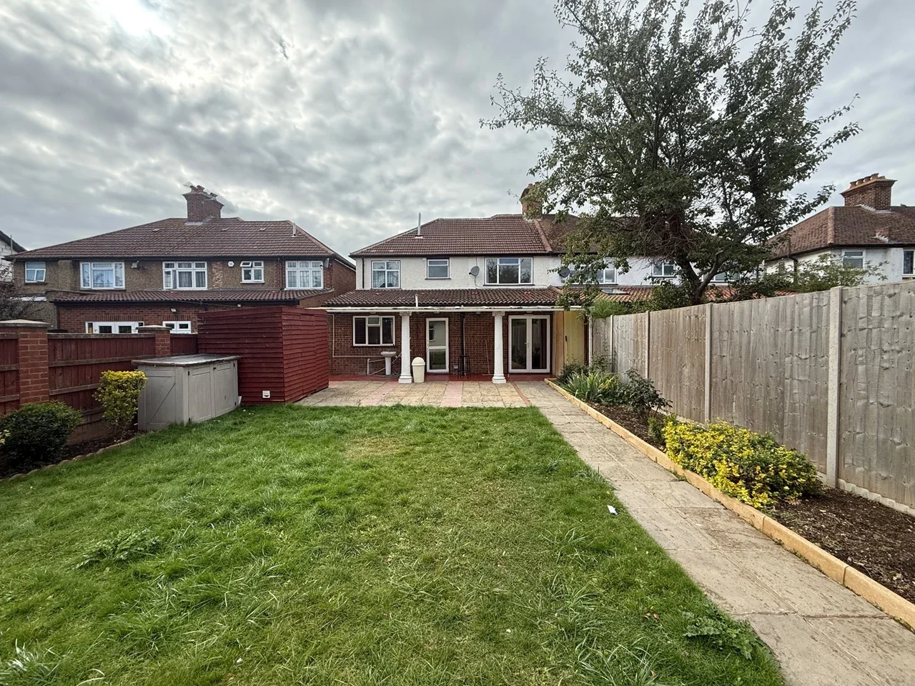 House Blossom Waye in Greater London