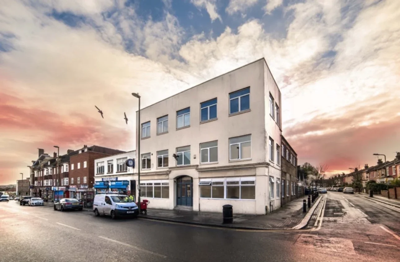Flat Church Road in Greater London