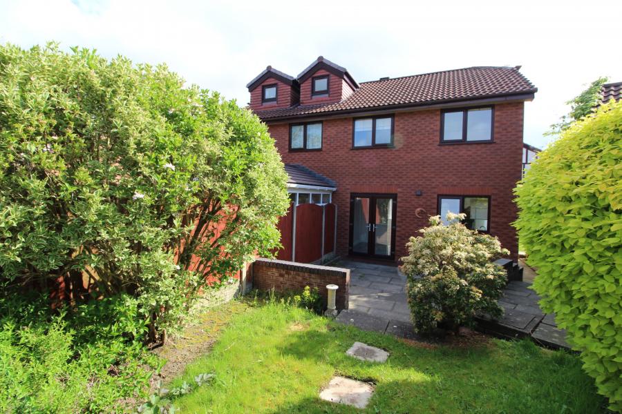 House Peachtree Close in Preston