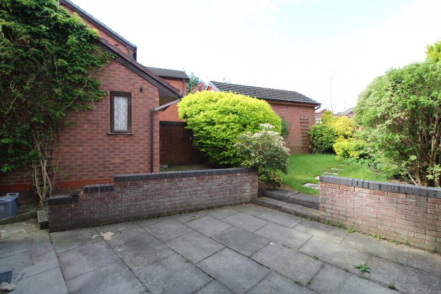 House Peachtree Close in Preston