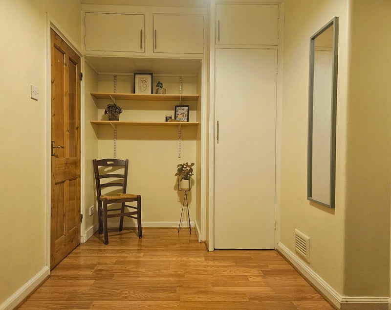 Room Coteford Street in Greater London