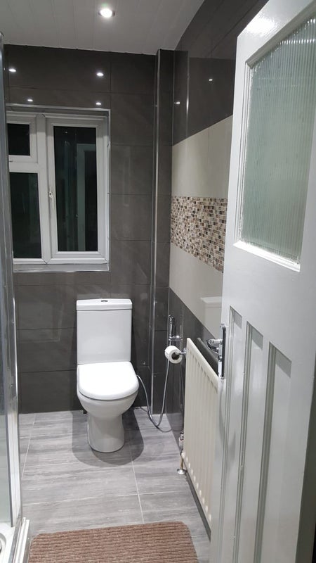 Room Upton Road in Slough