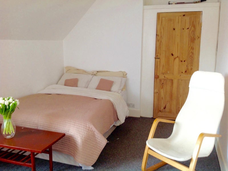 Room Brondesbury Park in Greater London