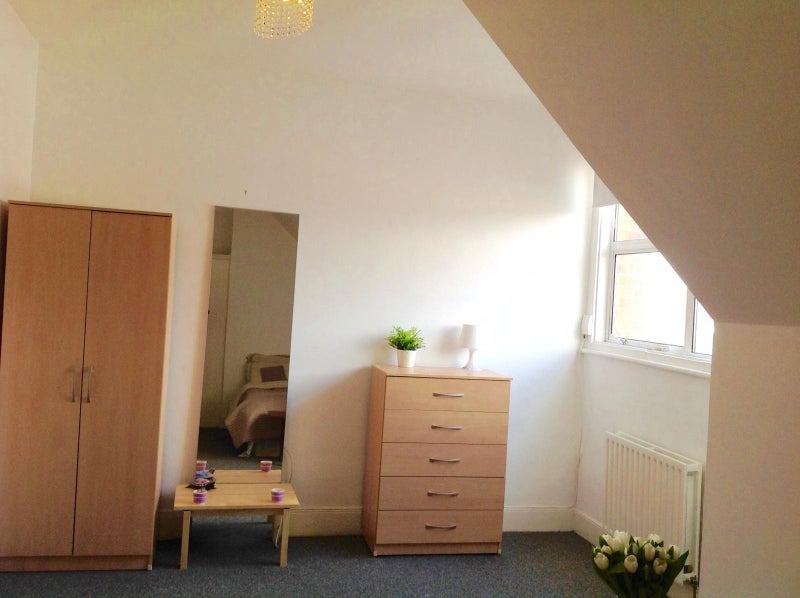 Room Brondesbury Park in Greater London