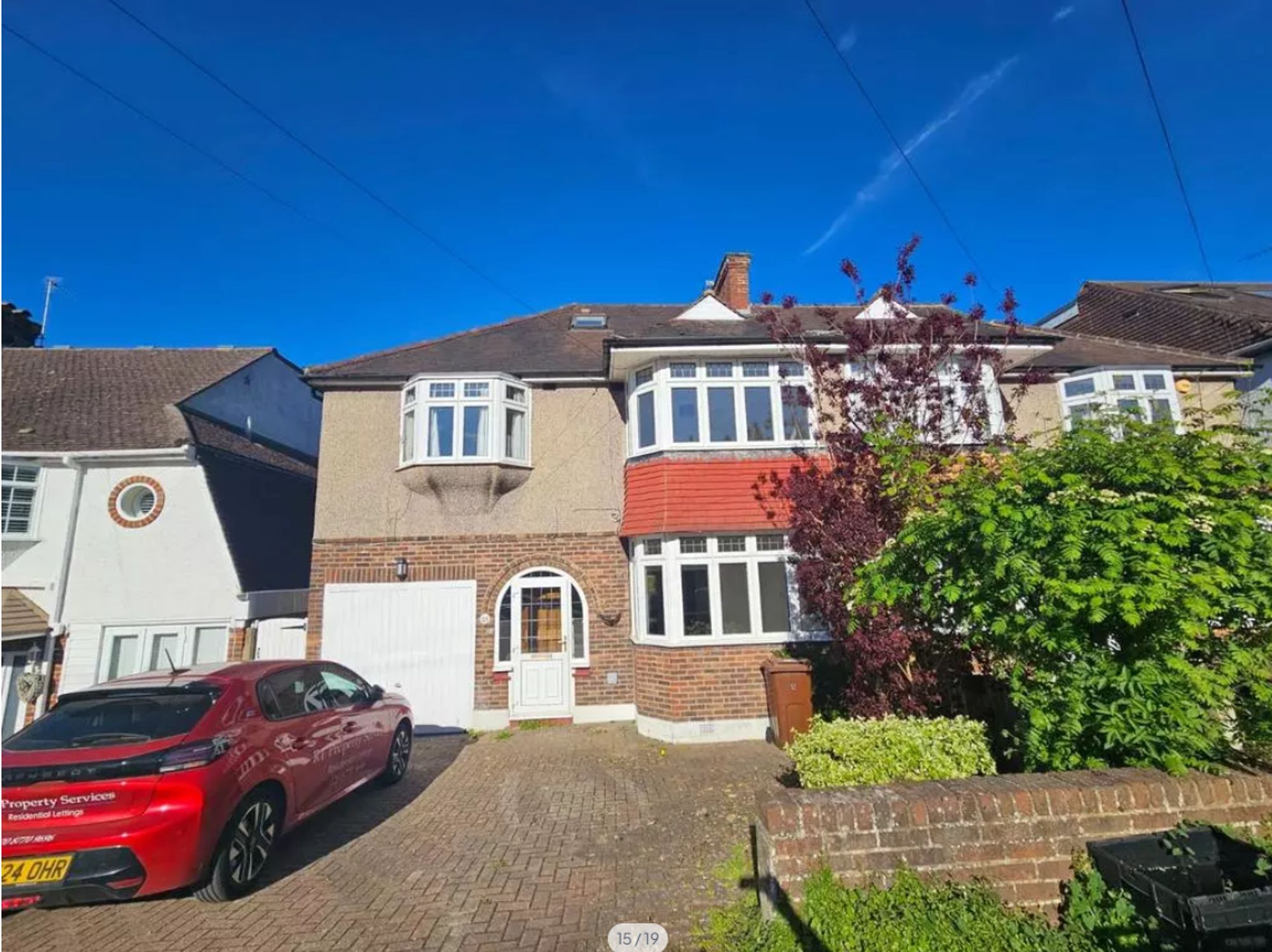 House Downs Way in Epsom and Ewell
