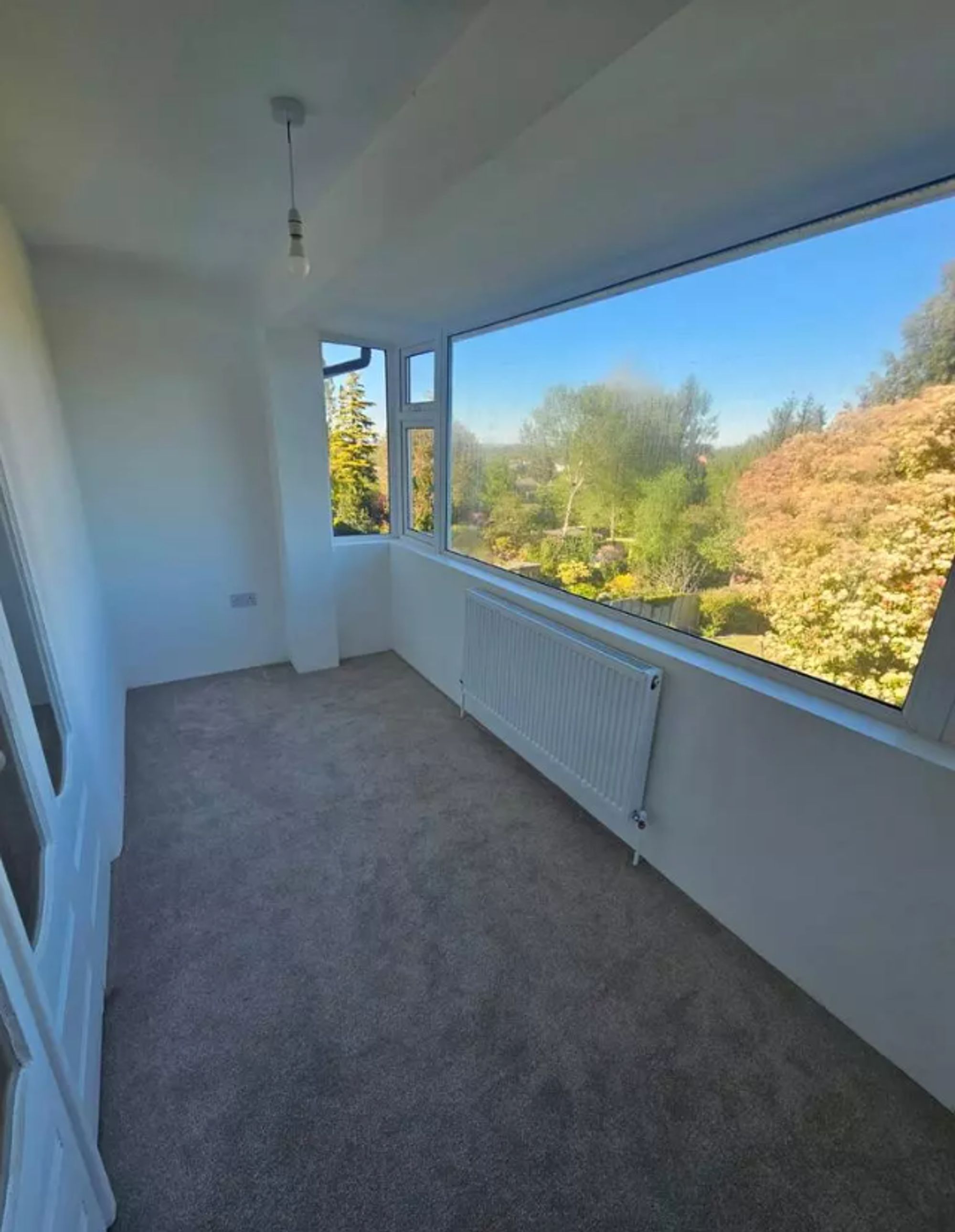 House Downs Way in Epsom and Ewell