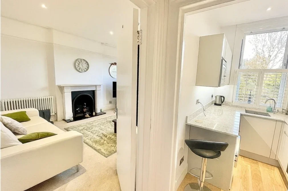 Flat Bromley Road in Greater London