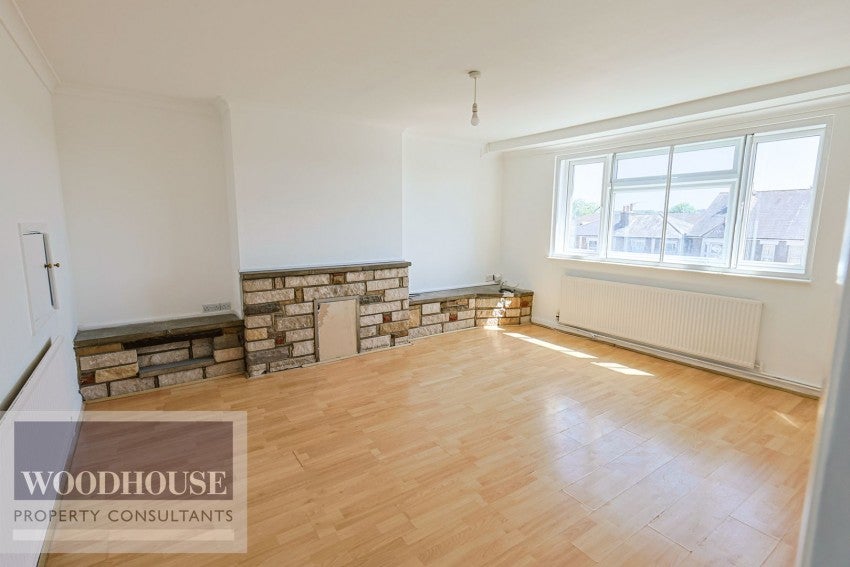 Flat Laburnum Close in Cheshunt