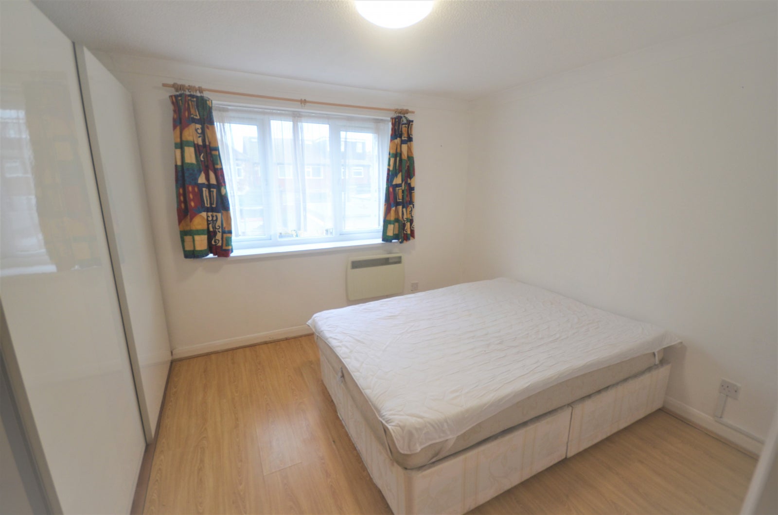 Flat Buntingbridge Road in Greater London