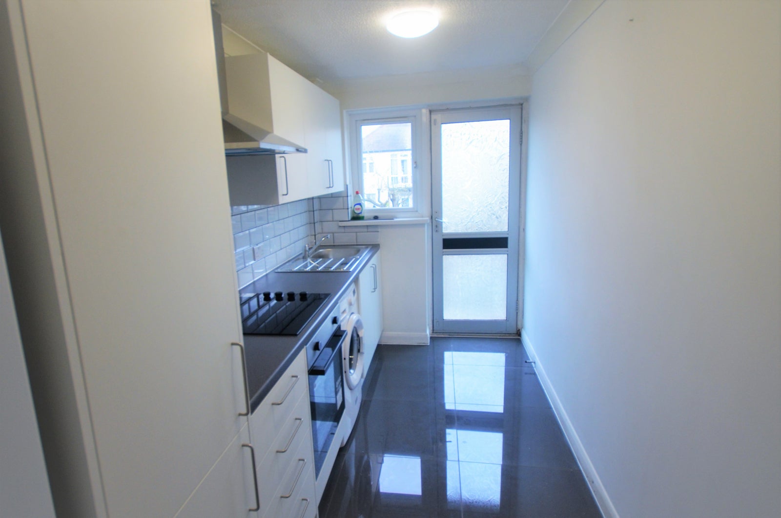 Flat Buntingbridge Road in Greater London