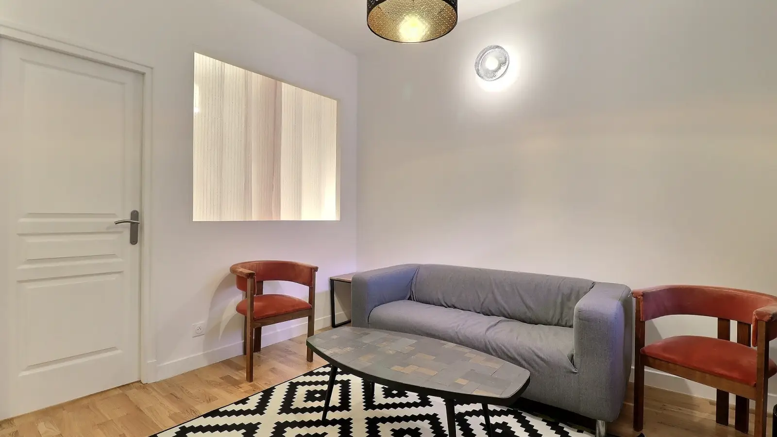 Flat Rue du Faubourg Saint-Denis in Paris