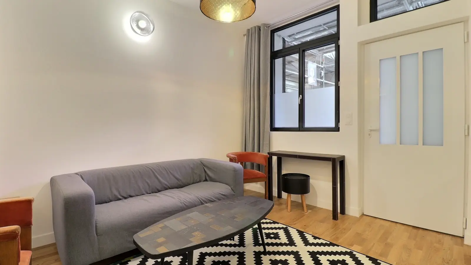 Flat Rue du Faubourg Saint-Denis in Paris
