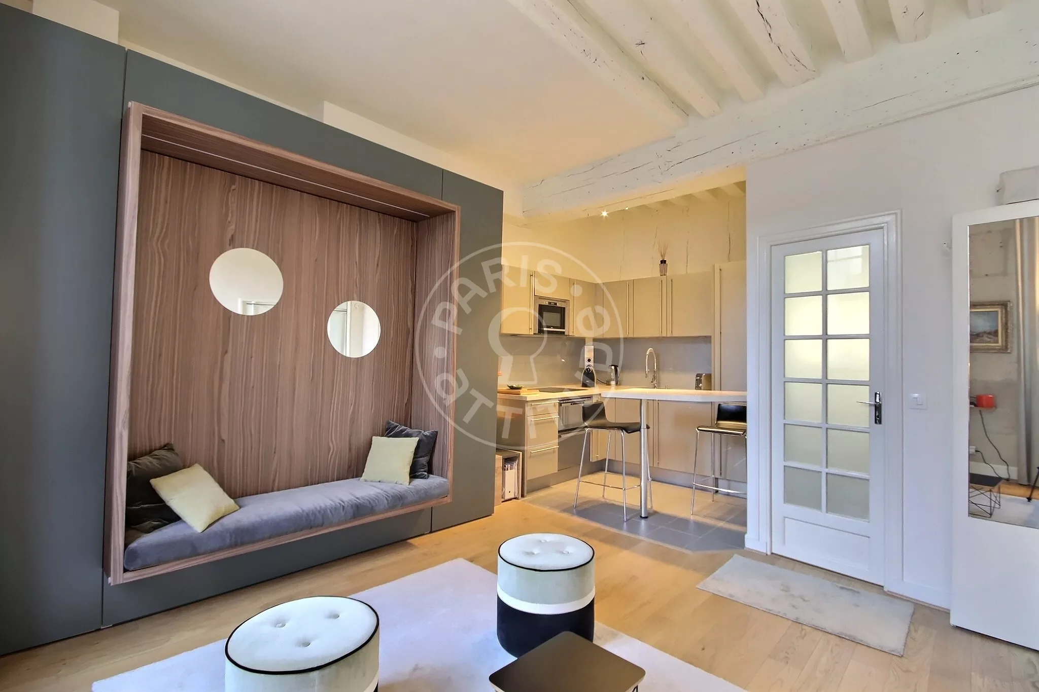 Flat Rue Saint-Séverin in Paris