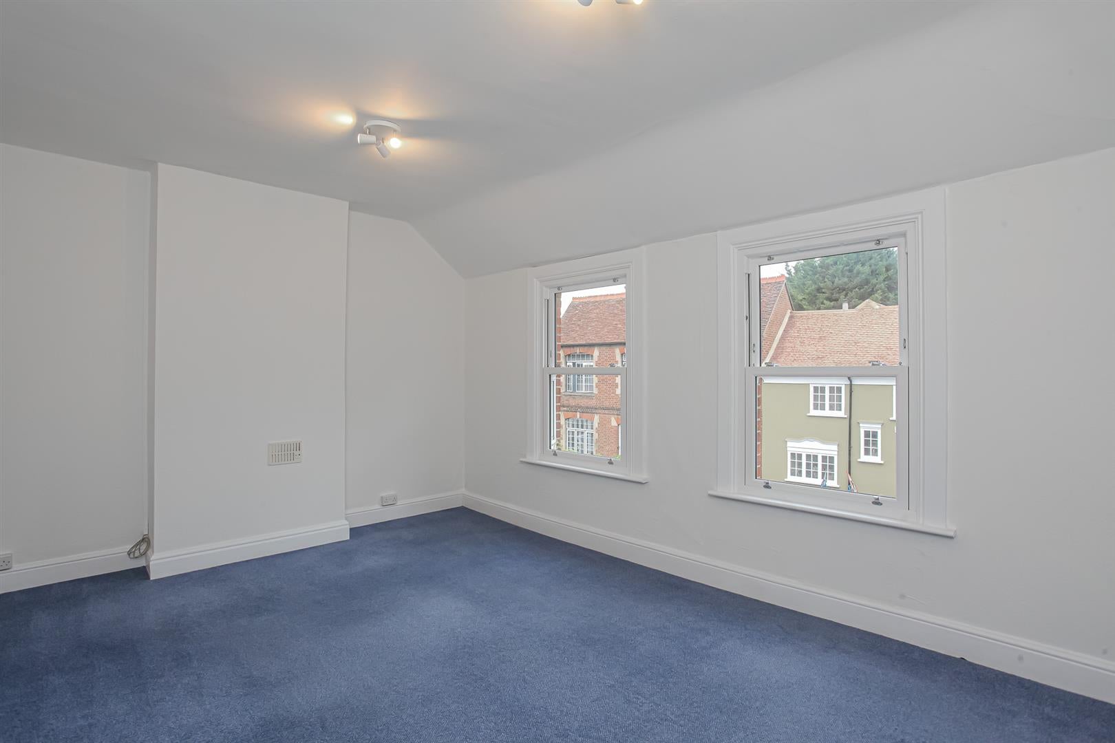 Flat Quakers Court in Vale of White Horse