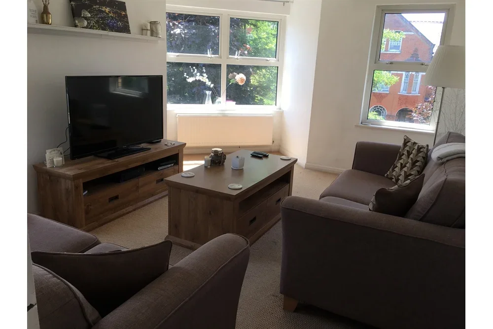 Flat Bedford Hill in Greater London