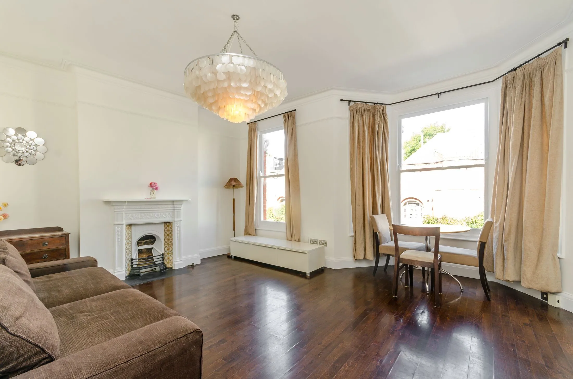 Flat Woodside in Greater London