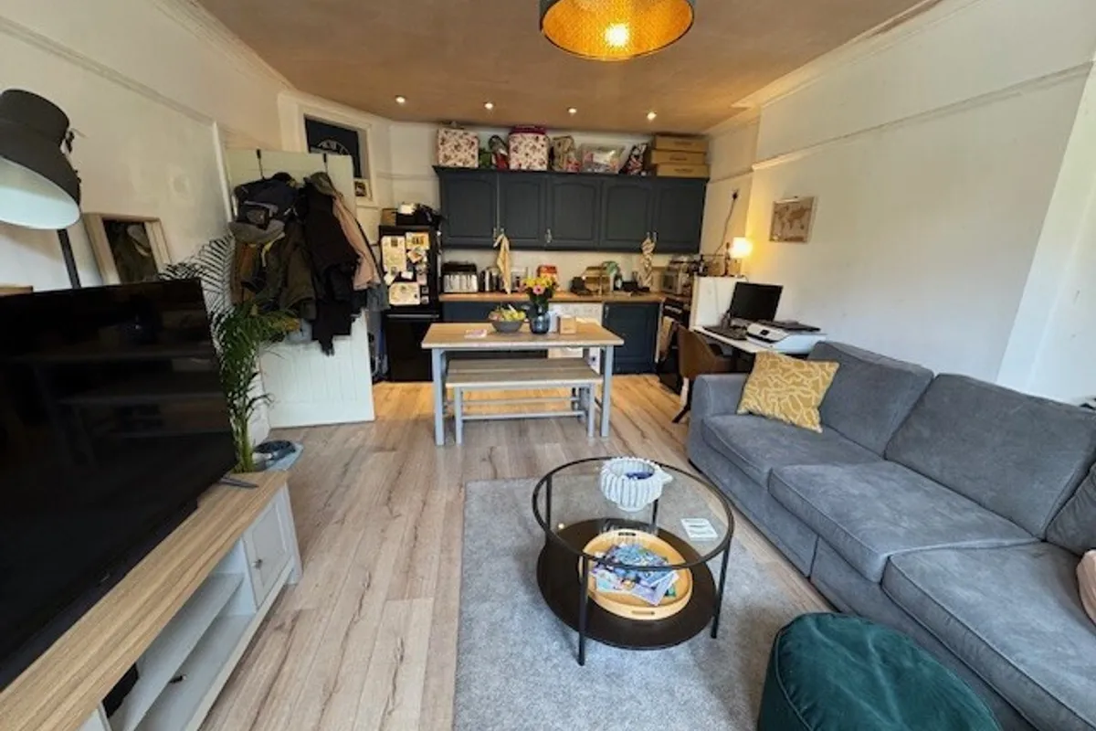 Flat Pembroke Road in Bristol