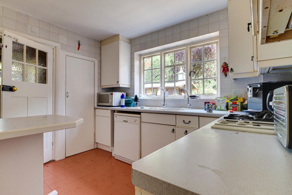 House Southdown Road in St Albans
