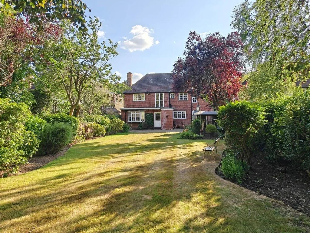House Southdown Road in St Albans