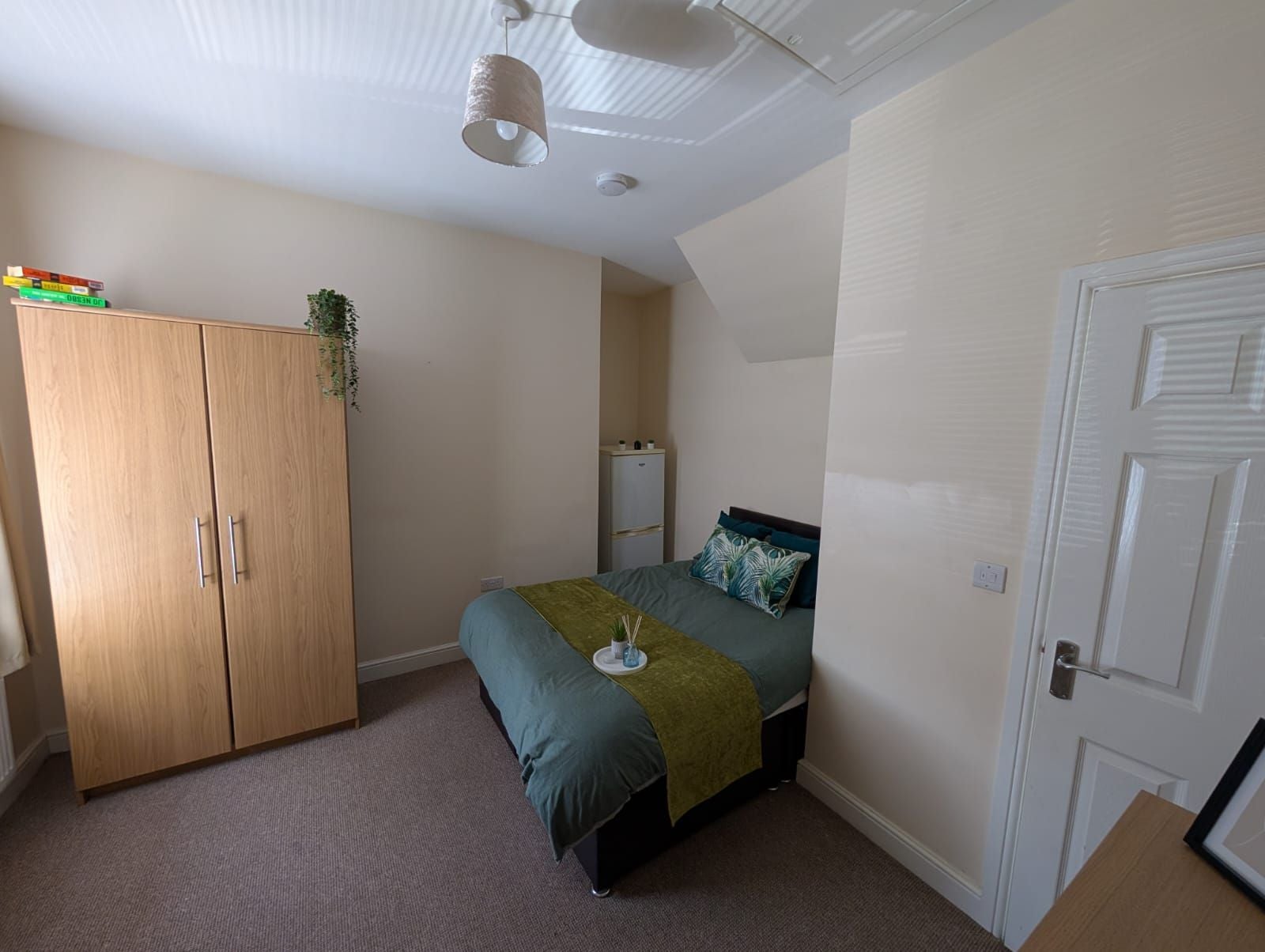 Room Victoria Road in Doncaster