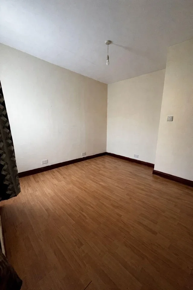 Flat Cameron Road in Greater London