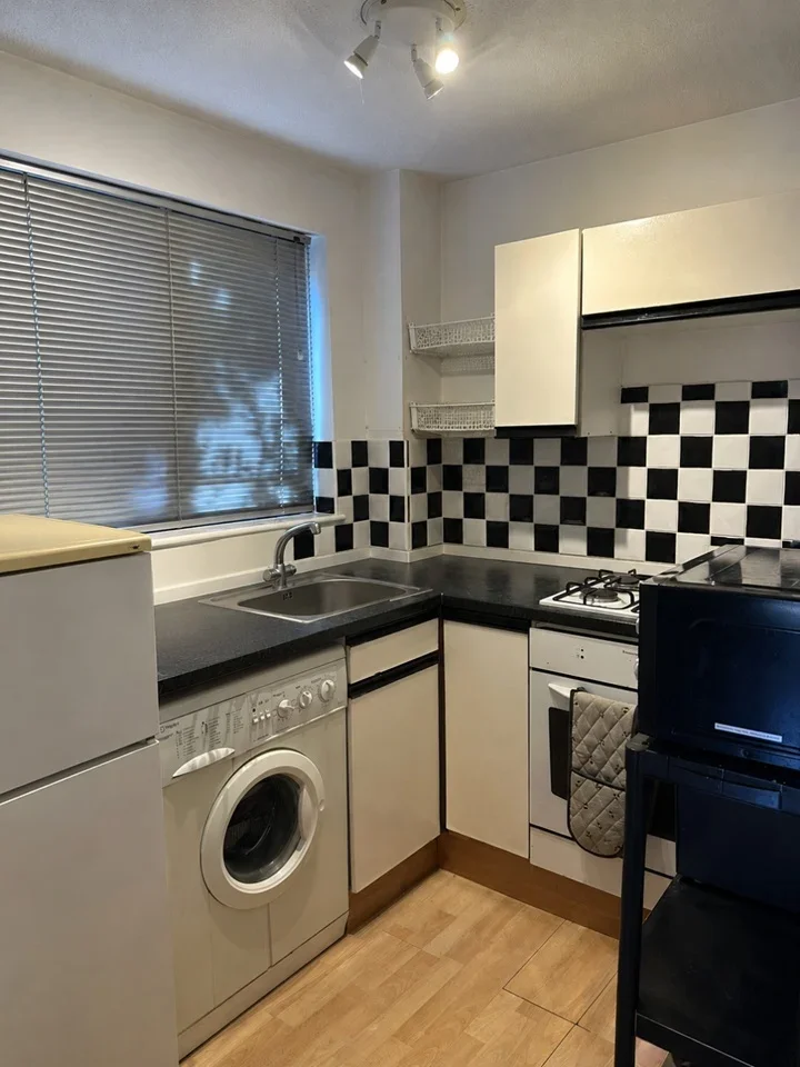 House Claire Place in Greater London