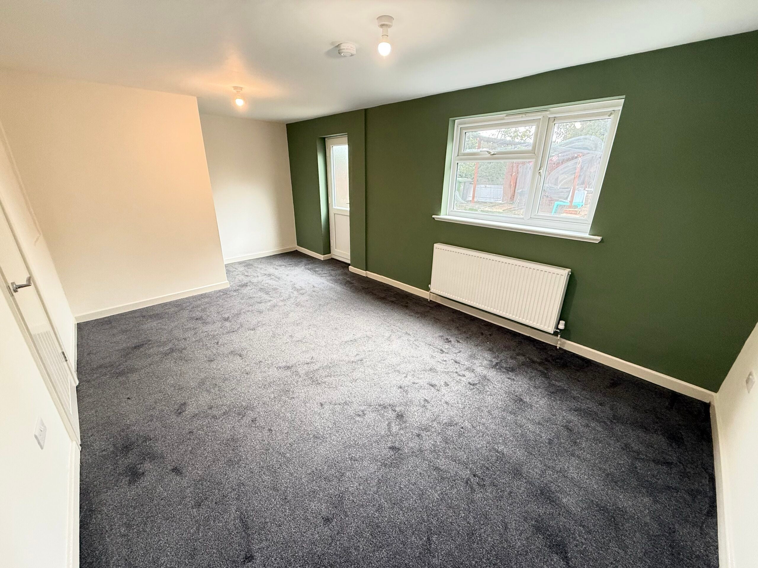 Flat Eastfield Road in Peterborough