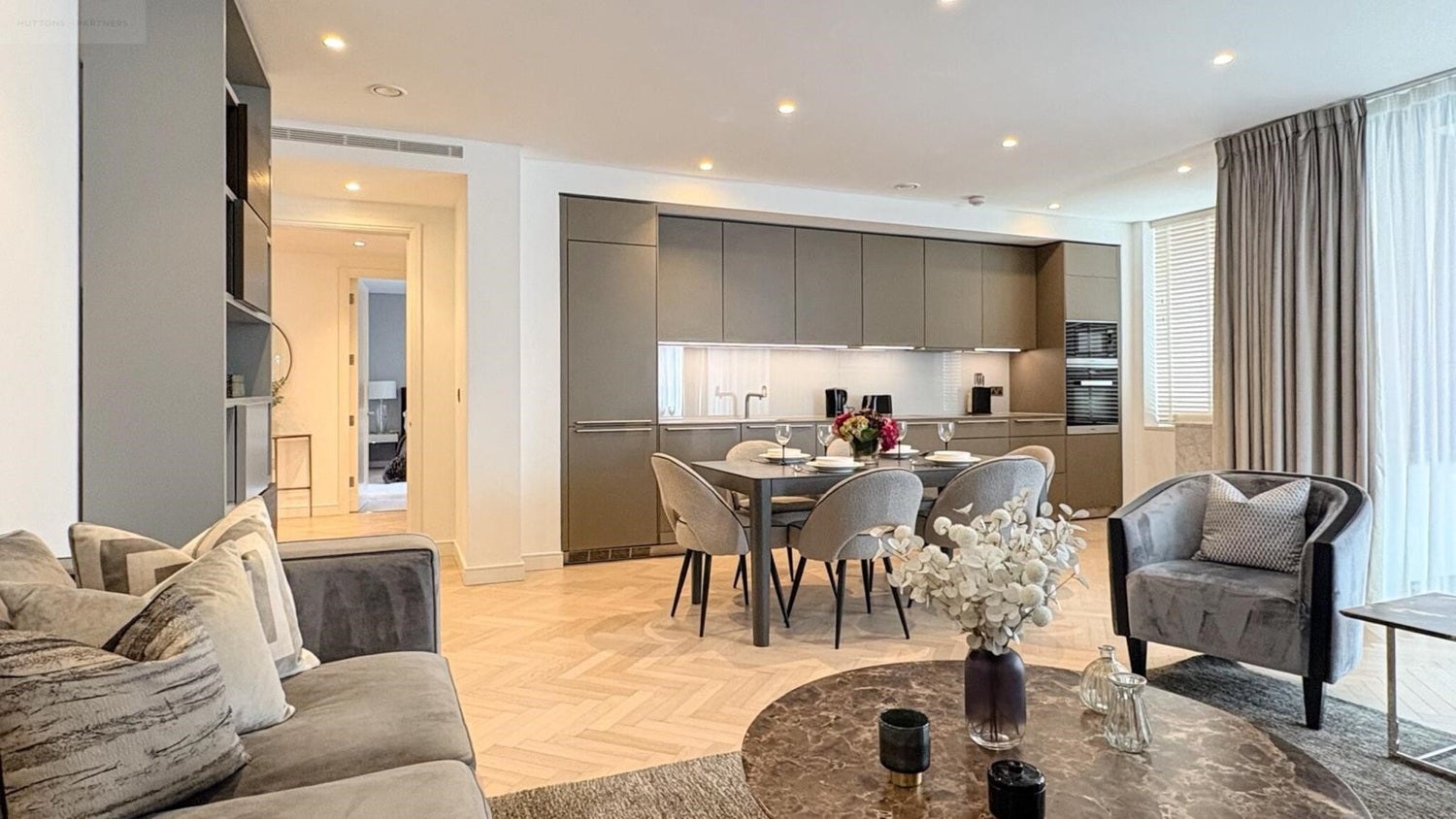 Flat Queensway in City of Westminster