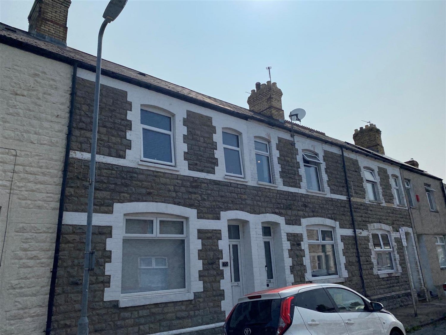 House Crossways Street in Barry