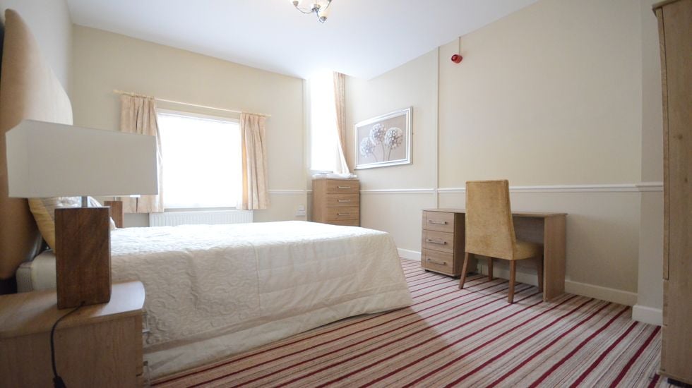 Room Oxford Road in Reading