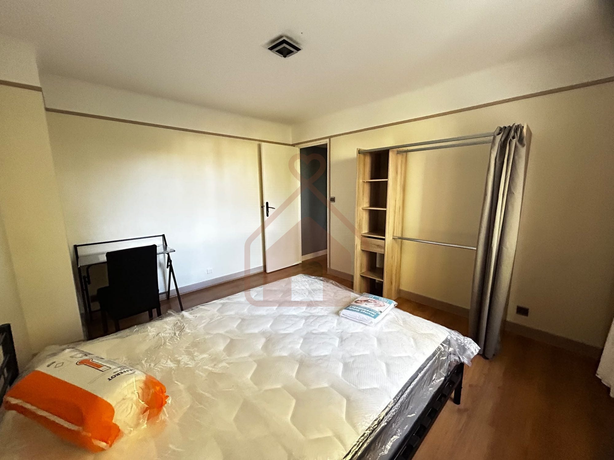 Flat Rue René Balayn in Villejuif