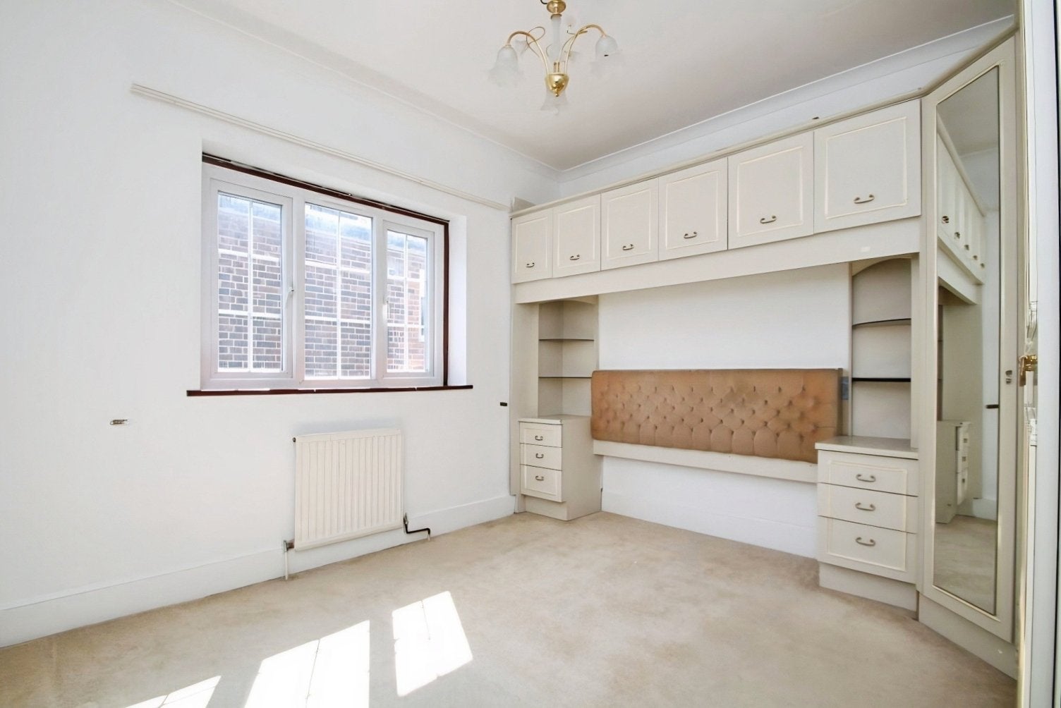 Flat Ravensbourne Road in Greater London