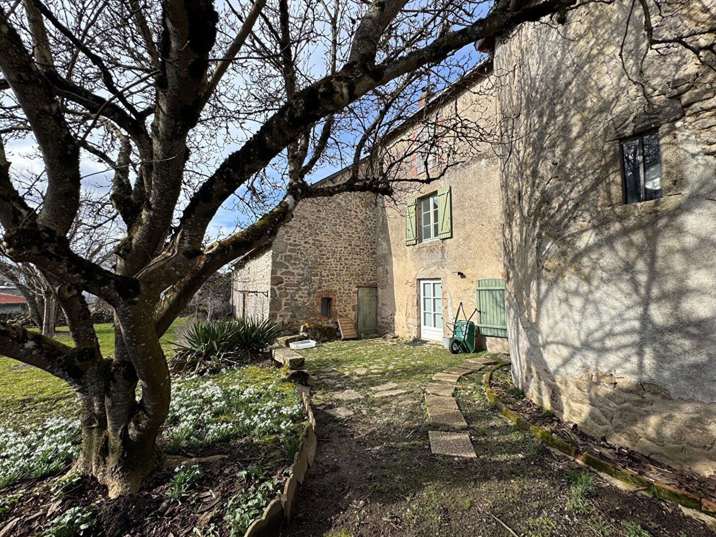 House Rue de la Liberté in Bénévent-l'Abbaye