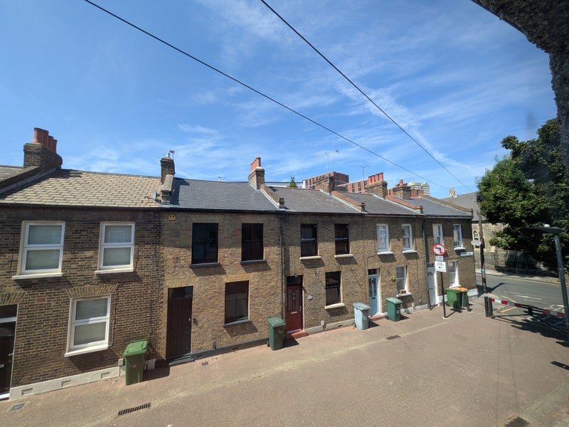 Room Lavender Street in Greater London